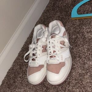 New Balance White and Pink Athletic Shoes